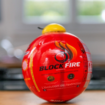 Boule d'extinction automatique